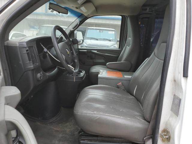 1GCWGFCG7C1189634 - 2012 CHEVROLET EXPRESS G2 WHITE photo 7