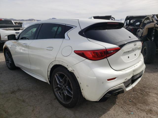 SJKCH5CPXHA025650 - 2017 INFINITI QX30 BASE WHITE photo 2