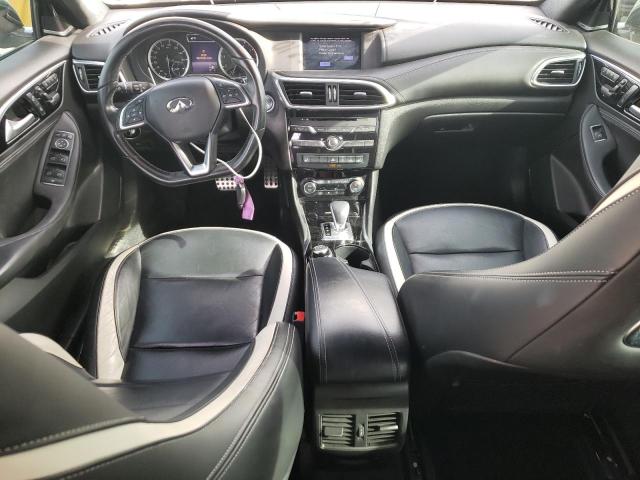 SJKCH5CPXHA025650 - 2017 INFINITI QX30 BASE WHITE photo 8