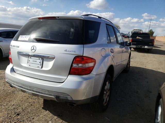 4JGBB22E27A208047 - 2007 MERCEDES-BENZ ML 320 CDI SILVER photo 3