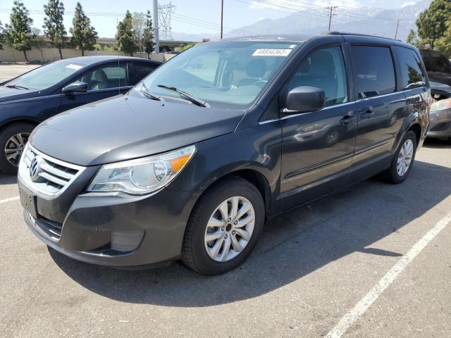 2C4RVABGXCR146179 - 2012 VOLKSWAGEN ROUTAN SE GRAY photo 1