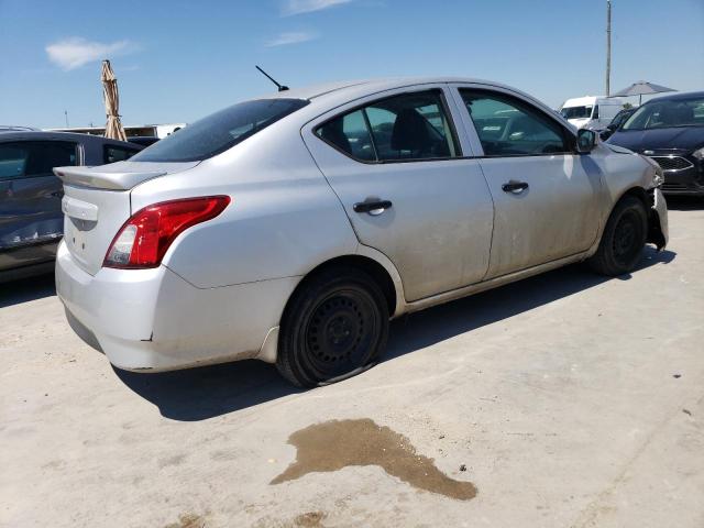 3N1CN7AP6JL820299 - 2018 NISSAN VERSA S SILVER photo 3