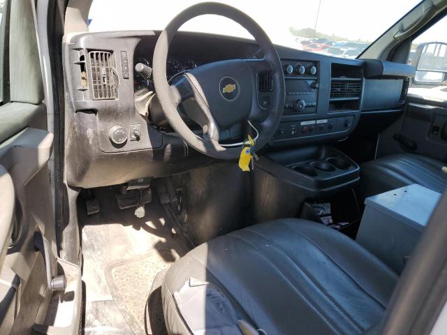 1GCWGFCG0C1189460 - 2012 CHEVROLET EXPRESS G2 WHITE photo 8