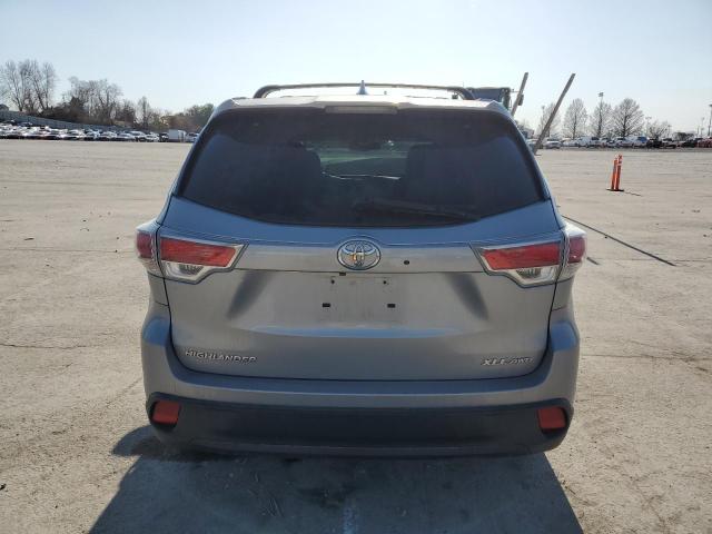5TDJKRFH4GS502937 - 2016 TOYOTA HIGHLANDER XLE SILVER photo 6