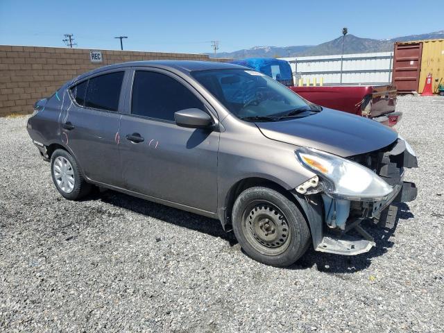 3N1CN7AP0HL867421 - 2017 NISSAN VERSA S GRAY photo 4