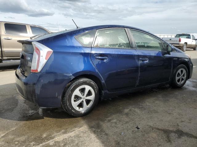 JTDKN3DU9F0444866 - 2015 TOYOTA PRIUS BLUE photo 3