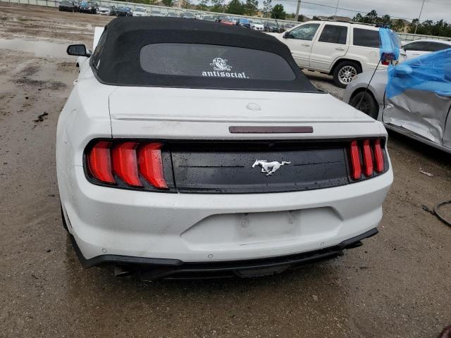 1FATP8UH6M5118754 - 2021 FORD MUSTANG WHITE photo 6