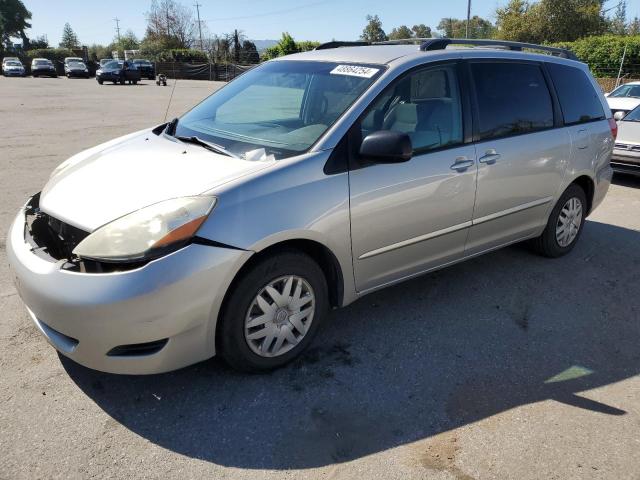 5TDZK23C67S033790 - 2007 TOYOTA SIENNA CE SILVER photo 1