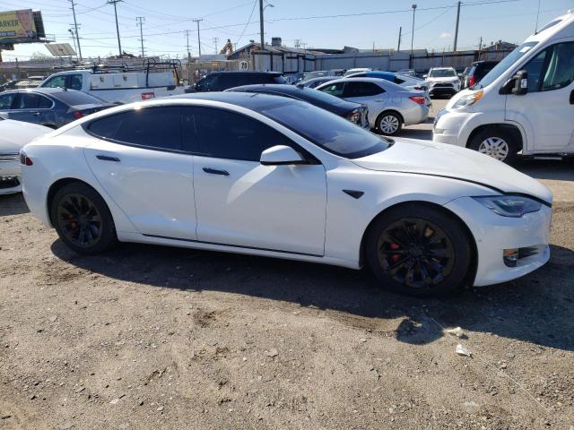 5YJSA1E1XHF225939 - 2017 TESLA MODEL S WHITE photo 4