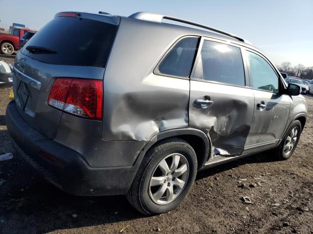 5XYKT3A63CG304698 - 2012 KIA SORENTO BASE SILVER photo 3