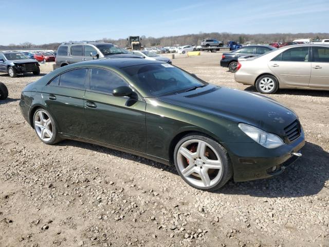 WDDDJ72X58A121183 - 2008 MERCEDES-BENZ CLS 550 GREEN photo 4