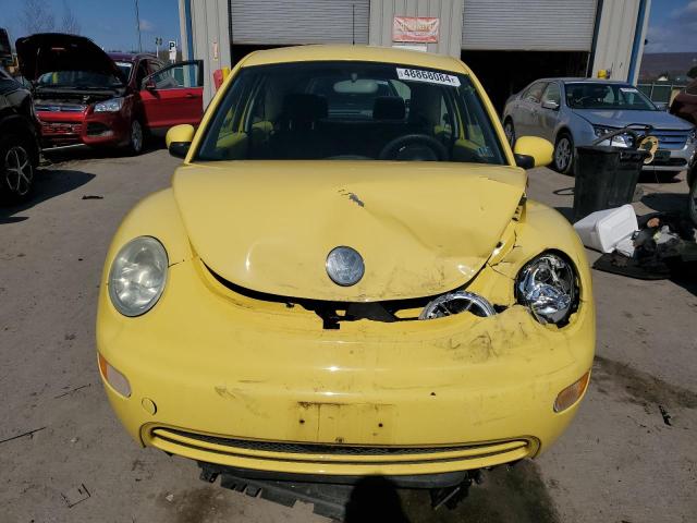 3VWBK31C55M415586 - 2005 VOLKSWAGEN NEW BEETLE GL 黄色 照片 5