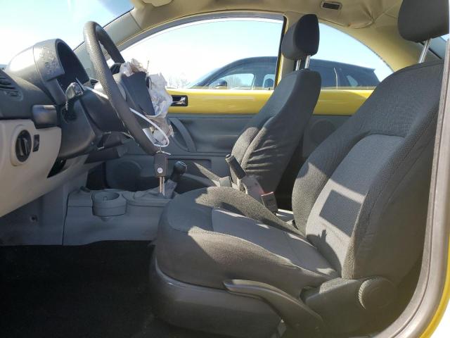 3VWBK31C55M415586 - 2005 VOLKSWAGEN NEW BEETLE GL 黄色 照片 7