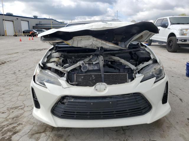 JTKJF5C76GJ014779 - 2016 TOYOTA SCION TC 白色 照片 5