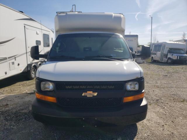 1GB0G2CA7E1131654 - 2014 CHEVROLET EXPRESS G3 WHITE photo 5