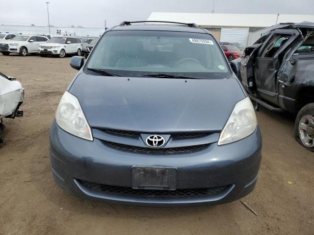 5TDZK22C28S157350 - 2008 TOYOTA SIENNA XLE BLUE photo 5