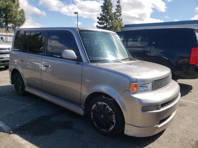 JTLKT334064090451 - 2006 TOYOTA SCION XB SILVER photo 4