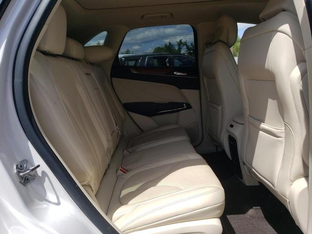 5LMCJ3D95GUJ26676 - 2016 LINCOLN MKC RESERVE WHITE photo 11