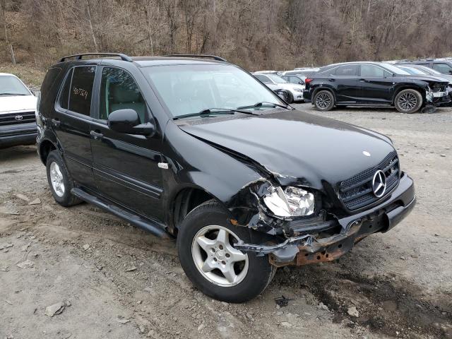 4JGAB54E7YA145362 - 2000 MERCEDES-BENZ ML 320 BLACK photo 4