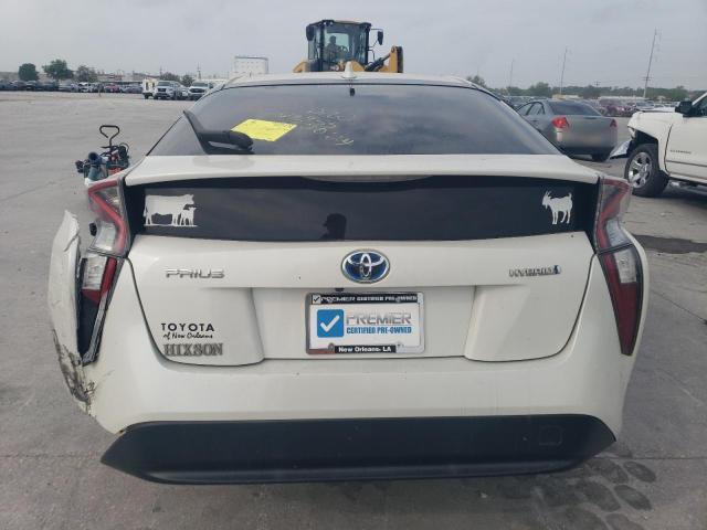 JTDKARFU5G3512964 - 2016 TOYOTA PRIUS WHITE photo 6