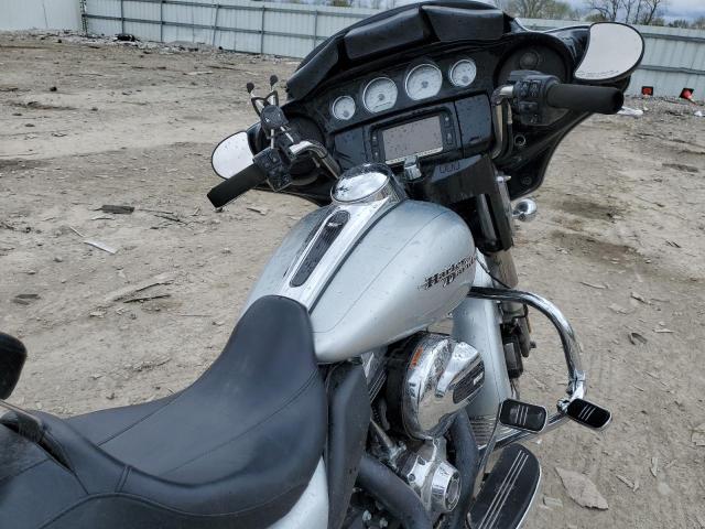 1HD1KRM12FB649168 - 2015 HARLEY-DAVIDSON FLHXS STREET GLIDE SPECIAL SILVER photo 5