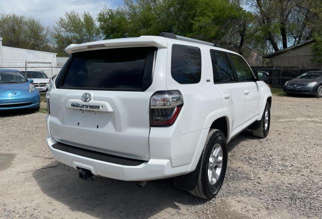 JTEEU5JR4M5236269 - 2021 TOYOTA 4RUNNER SR5 WHITE photo 4