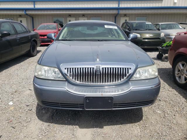1LNHM81W93Y672682 - 2003 LINCOLN TOWN CAR EXECUTIVE BLUE photo 5