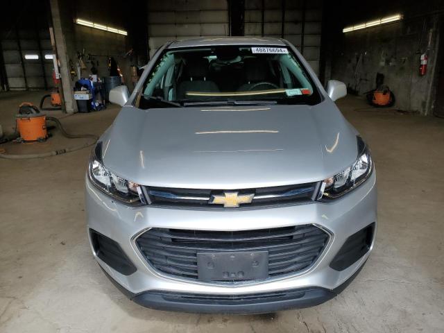 3GNCJKSB7KL366393 - 2019 CHEVROLET TRAX LS SILVER photo 5