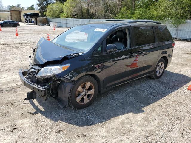 5TDKZ3DC4JS939915 - 2018 TOYOTA SIENNA LE BLACK photo 1