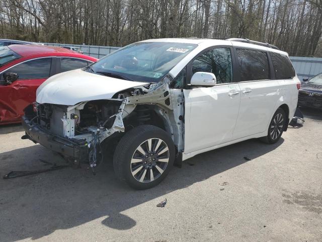 5TDDZ3DC5KS217217 - 2019 TOYOTA SIENNA XLE WHITE photo 1