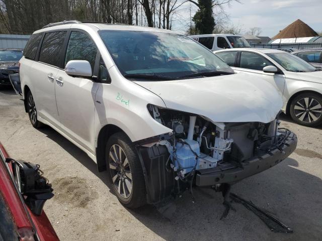 5TDDZ3DC5KS217217 - 2019 TOYOTA SIENNA XLE WHITE photo 4