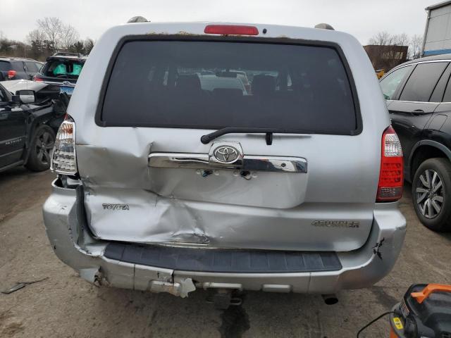 JTEBU14R368062770 - 2006 TOYOTA 4RUNNER SR5 SILVER photo 6