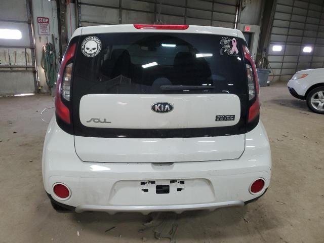 KNDJP3A58H7410222 - 2017 KIA SOUL + WHITE photo 6