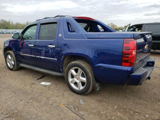 3GNTKGE7XDG321557 - 2013 CHEVROLET AVALANCHE LTZ BLUE photo 2