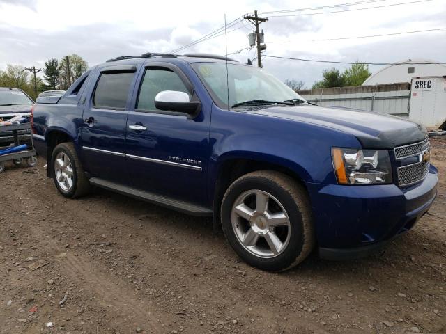 3GNTKGE7XDG321557 - 2013 CHEVROLET AVALANCHE LTZ BLUE photo 4