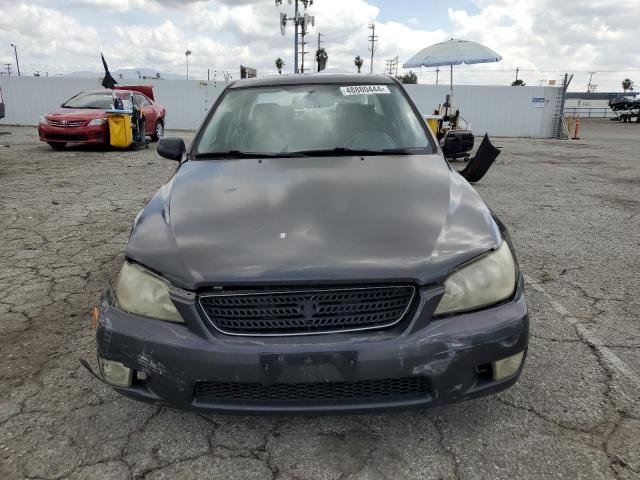 JTHBD192420049744 - 2002 LEXUS IS 300 GRAY photo 5