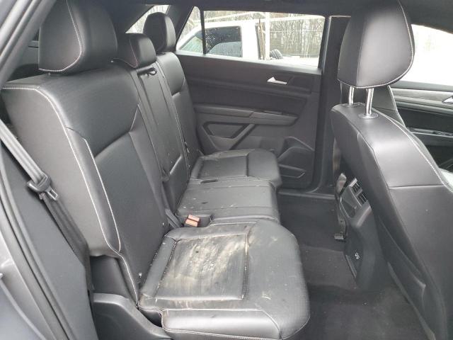 1V26E2CA4LC225728 - 2020 VOLKSWAGEN ATLAS CROS SE Gris photo 11