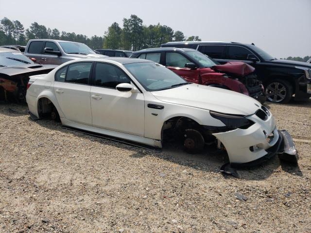 WBANB33504B114130 - 2004 BMW 545 I WHITE photo 4