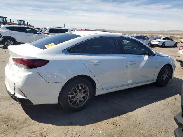 5NPE24AF7JH601744 - 2018 HYUNDAI SONATA SE WHITE photo 3