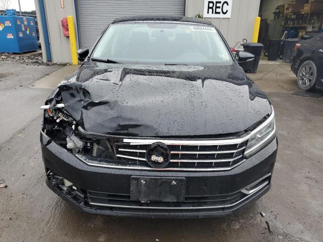 1VWBT7A38HC012695 - 2017 VOLKSWAGEN PASSAT SE BLACK photo 5