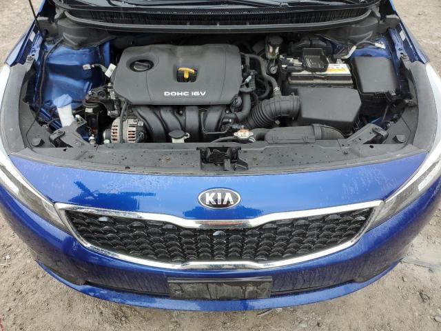 3KPFK4A75JE259437 - 2018 KIA FORTE LX BLUE photo 11