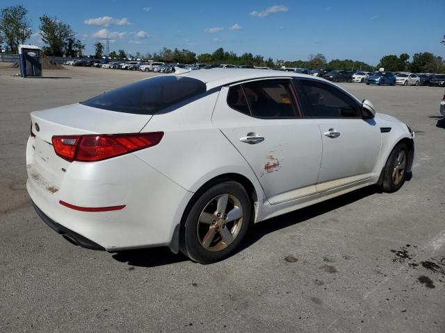 5XXGM4A74FG418798 - 2015 KIA OPTIMA LX WHITE photo 3