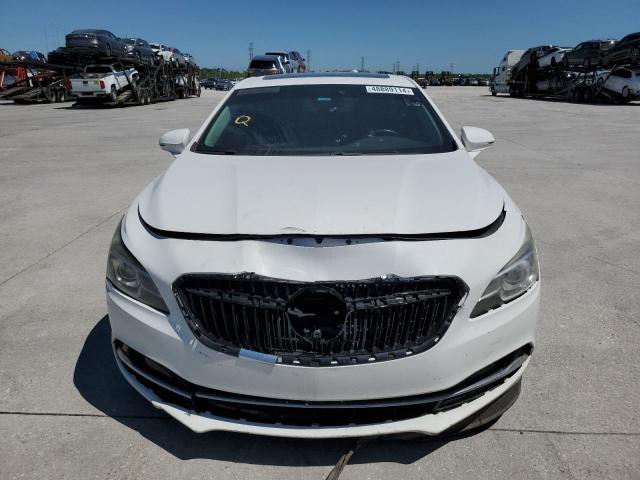 1G4ZP5SS9HU160067 - 2017 BUICK LACROSSE ESSENCE თეთრი ფოტო 5