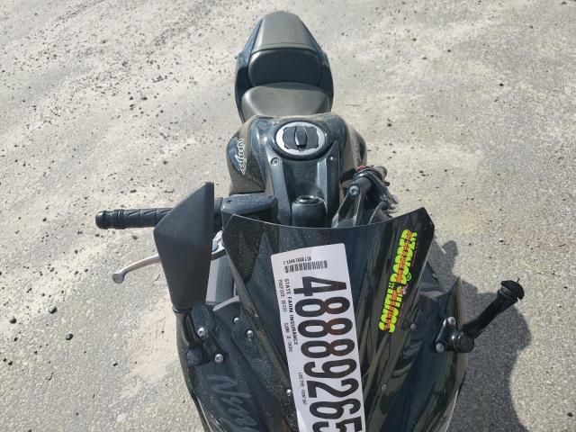 JKAEXEJ12HDA00346 - 2017 KAWASAKI EX650 J შავი ფოტო 5