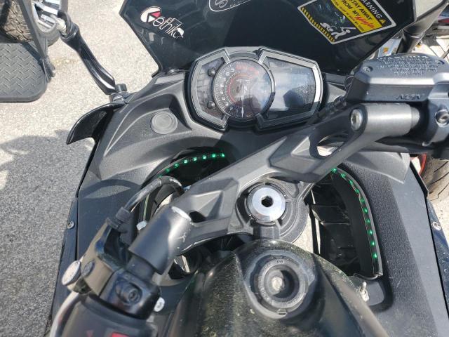 JKAEXEJ12HDA00346 - 2017 KAWASAKI EX650 J შავი ფოტო 7