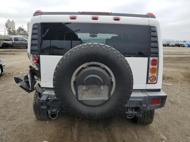 5GRGN23U26H105240 - 2006 HUMMER H2 WHITE photo 6