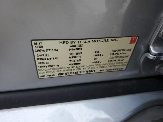 5YJSA1E12HF188871 - 2017 TESLA MODEL S ვერცხლისფერი ფოტო 12