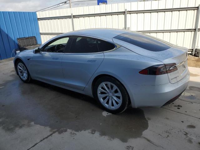 5YJSA1E12HF188871 - 2017 TESLA MODEL S ვერცხლისფერი ფოტო 2