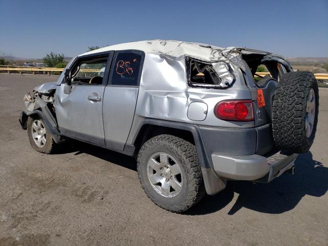 JTEBU11F670084241 - 2007 TOYOTA FJ CRUISER SILVER photo 2