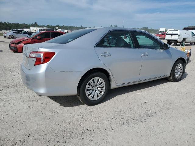 4T4BF1FK5ER345466 - 2014 TOYOTA CAMRY L SILVER photo 3